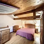 Apartament Mezzanine Au Centre De Avec Parking - Fr-1-560-123 *