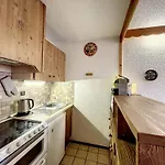 Apartament Mezzanine Au Centre De Avec Parking - Fr-1-560-123 *